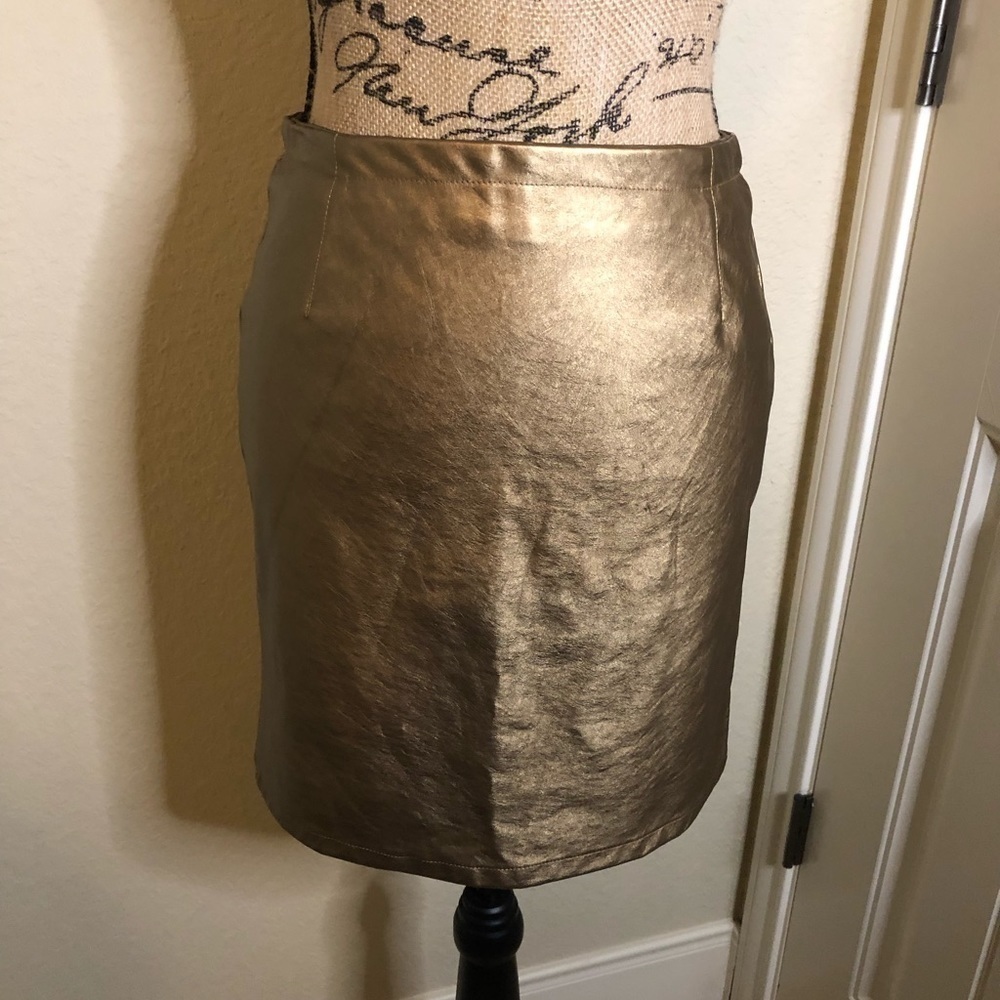 Cremieux Faux Leather Holiday Style Metallic Look Gold Skirt Size 0